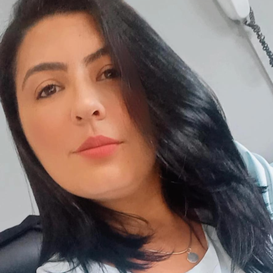 Imagem da assistente jurídica Priscilla Oliveira